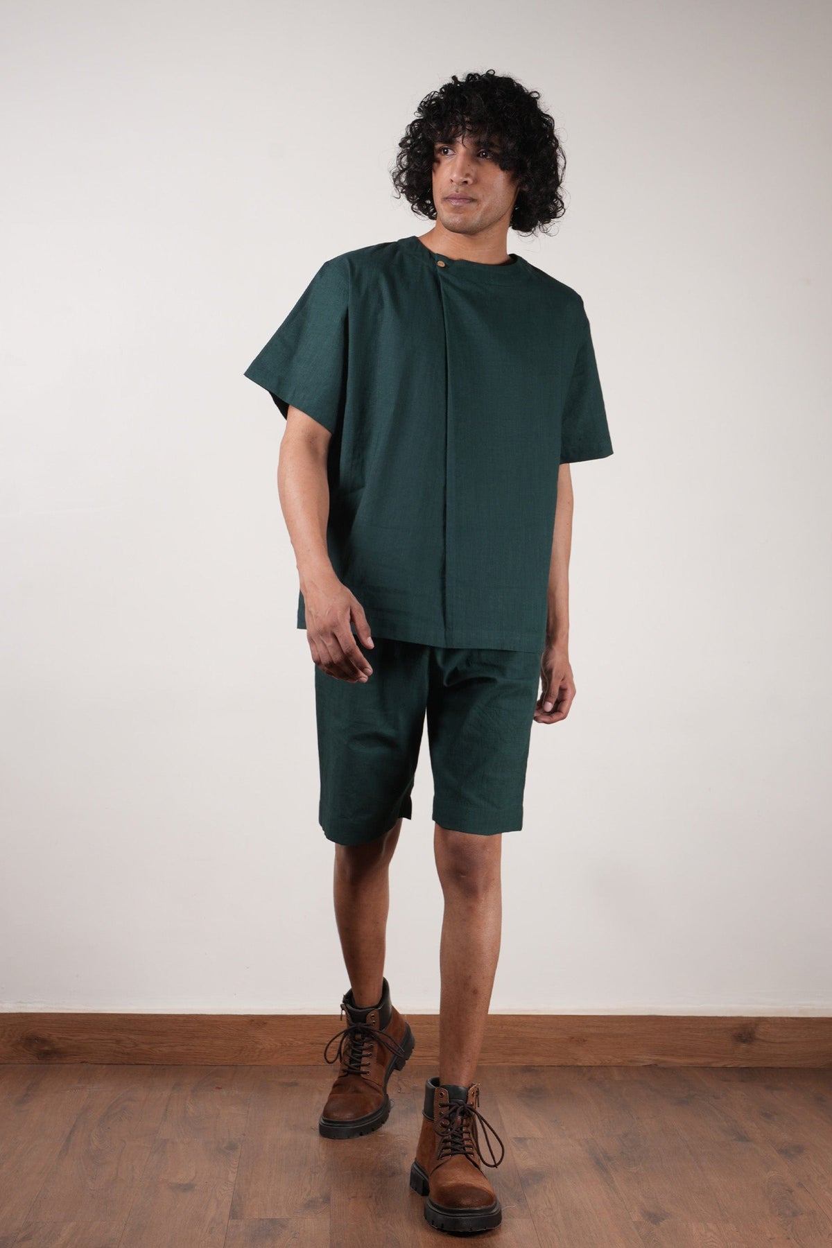 Mati Shirts & Tops Green Overlap Men's T-Shirt