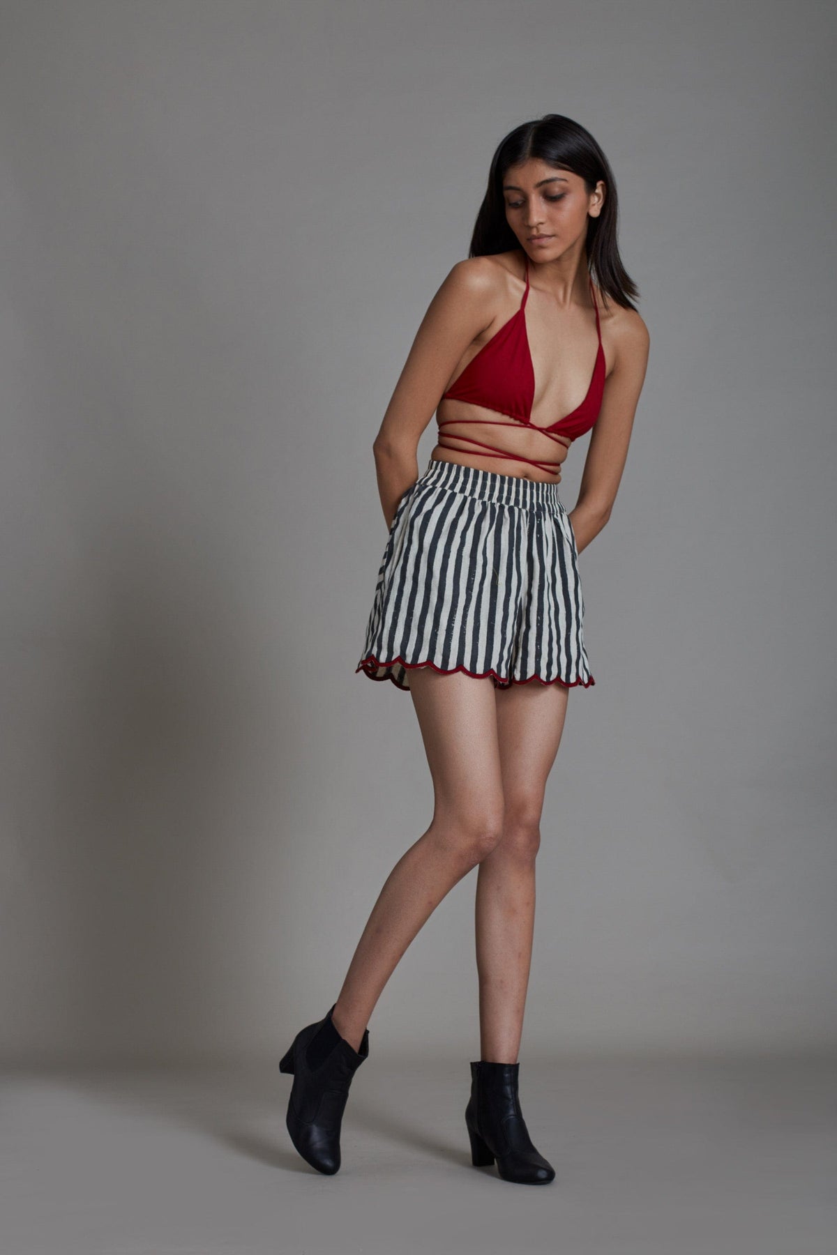 Mati Bottoms BLACK STRIPE SCALLOP SHORTS