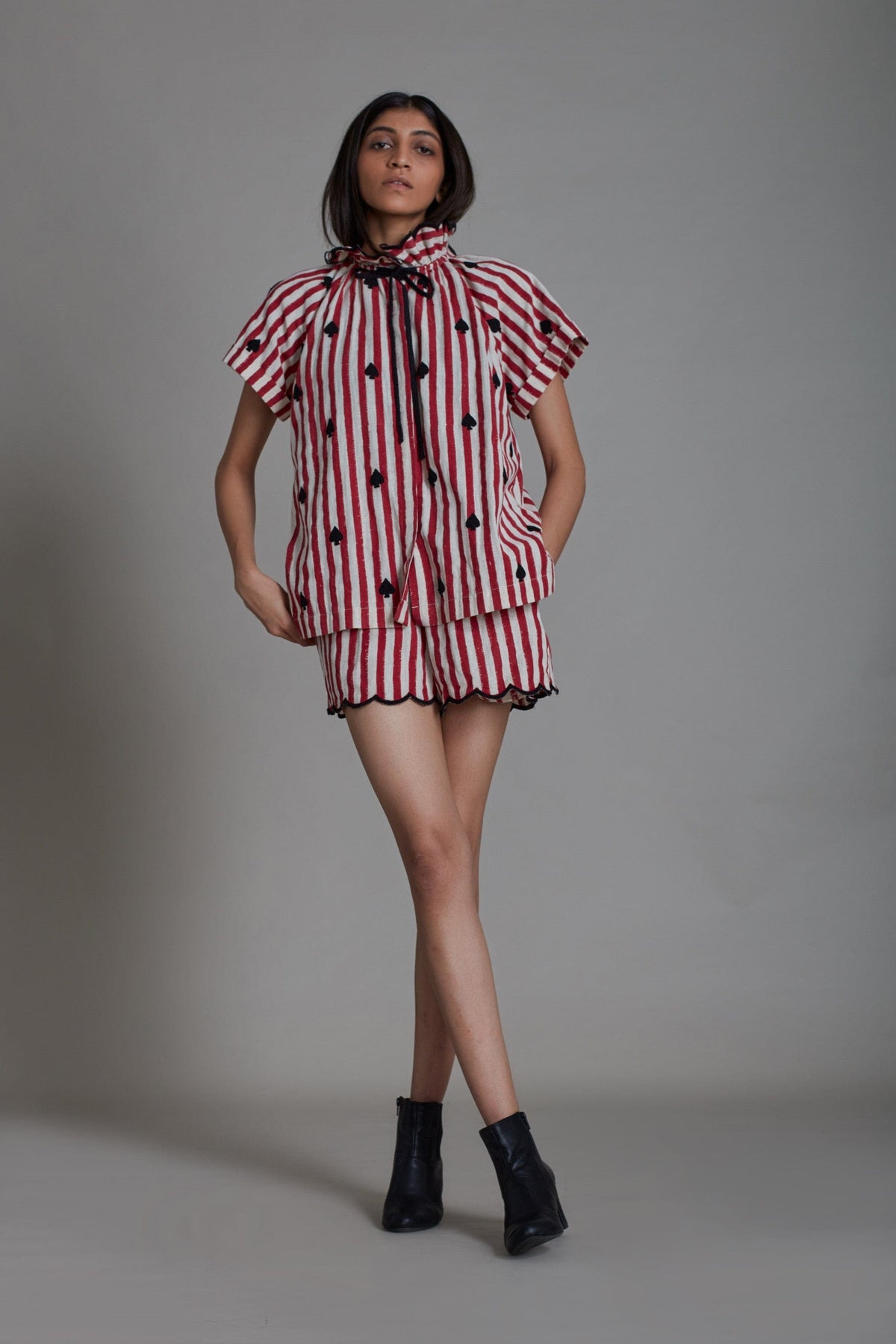 Mati SEPERATES STRIPE TORA SHIRT AND SCALLOP SHORTS SET - RED WITH BLACK HEART (SET OF 2)